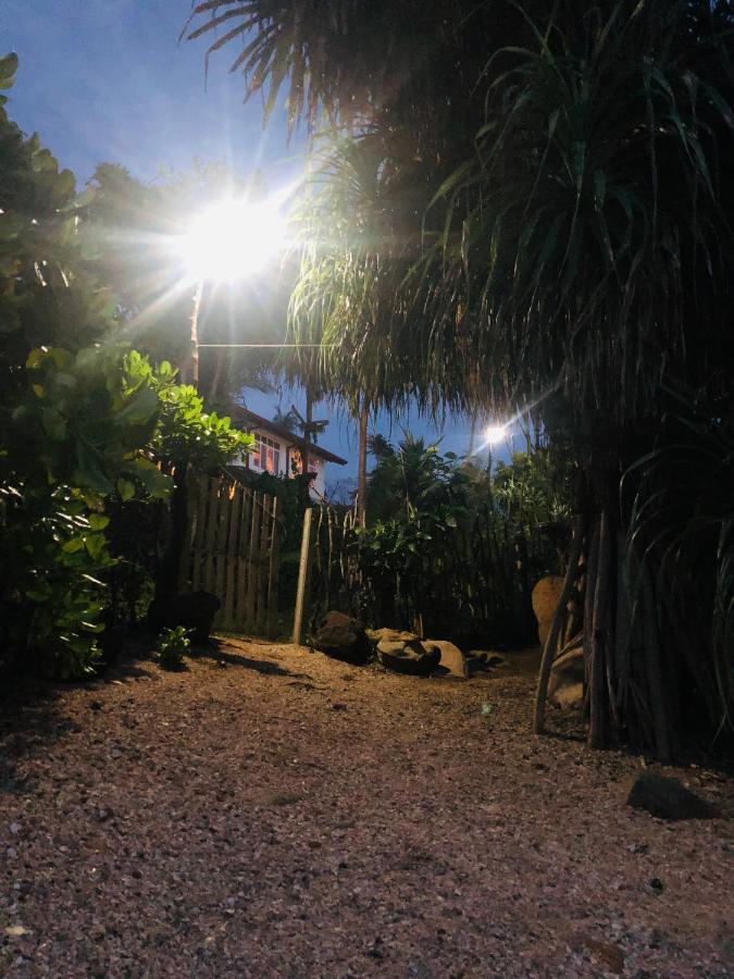 Screwpine Beach Villa 디크웰라 외부 사진