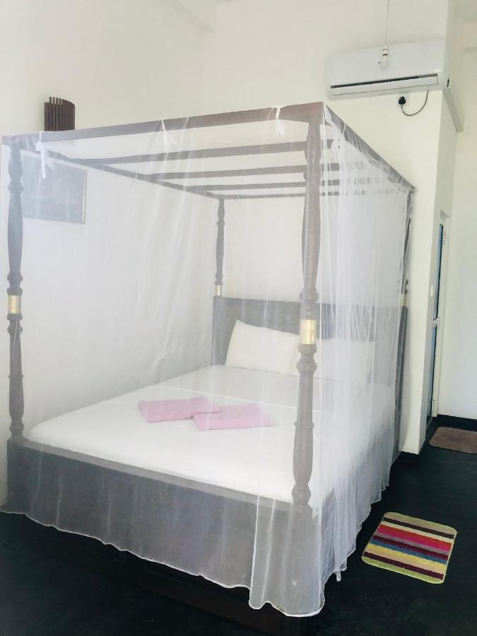 Screwpine Beach Villa 디크웰라 외부 사진