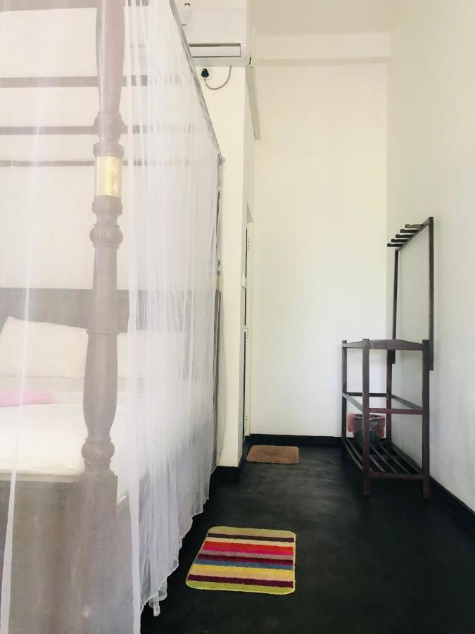 Screwpine Beach Villa 디크웰라 외부 사진